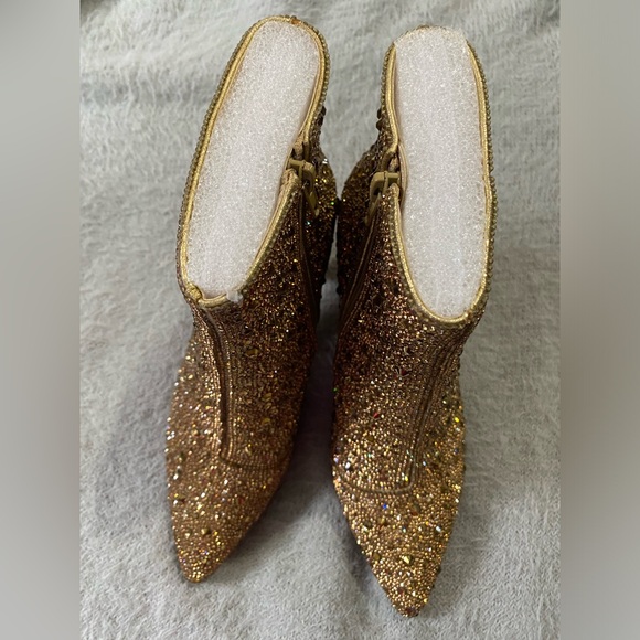 BETSEY JOHNSON • SB-Cady Bootie • Gold Glitter - Picture 5 of 13